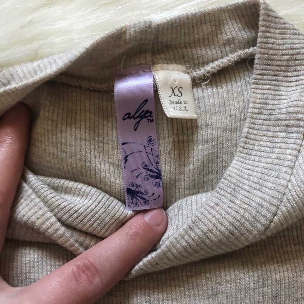 Oatmeal Mockneck Ribbed Tank - Picture 2 of 2